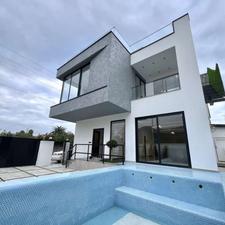 فروش ویلا 200 متری در منطقه برند لتینگان بامدارک کامل