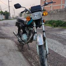 موتور سیکلت با مدارک