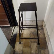 چهار پایه آهنی سفارشی ساخت