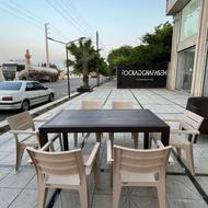 صندلی 3 نفره پلاستیکی و میز حصیری صندلی کافه و میز پلاستیکی