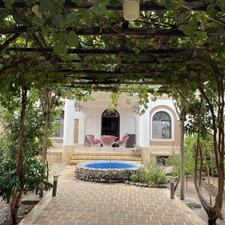 خونه باغ تکمیل