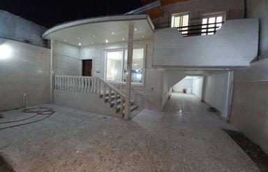 خانه ویلایی حیاط دار دربست 190 متری حیاط دار سه خواب