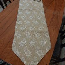 رومیزی و رانر