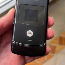 گوشی موتورولا v3