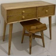 میز ارایش در رنگ بندی بالا کف قیمت