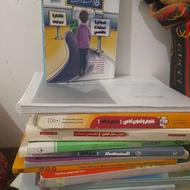 تعدادی کتاب کنکوری و یک عدد کتاب برای فرهگیان