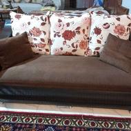 میز نهارخوری و صندلی و مبل راحتی