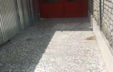 خانه طبقه اول از دو طبقه خانه