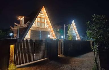 کلبه لاکچری و استخر دار