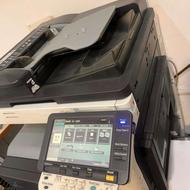 یک دستگاه پرینتر رنگی مارک کونیکا