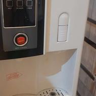 آب سرد کن یخچال دار