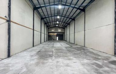 اجاره سوله 600 متری همراه با دفتر اداری