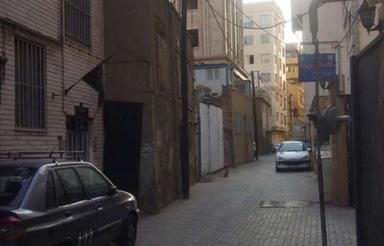 زمین به همراه خانه کلنگی