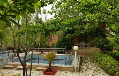 باغ ویلا در داخل بافت مسکونی