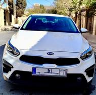 کیا سراتو 2021 سفید