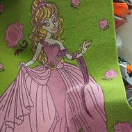 فرش اتاق کودک تمیز وسالم درحد نو