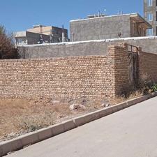 زمین جهاردیواری