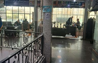 فروش یه باب مغازه در مرکز شهر داخل پاساژ شیشه ای