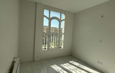 اجاره آپارتمان 83 متر در اباذر سکونت تضمینی تا ده سال