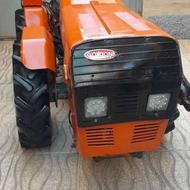 تراکتور باغی گلدانی 930