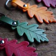 جاکلیدی چرمی طرح دار