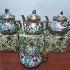 قوری چینی طلایی و نقره ای