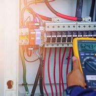 نیرو آشنا به برقکار