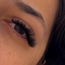 اکستنشن مژه و لیفت