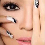 تکنسین حرفه ای کاشت ناخن و مژه(خرمدشت)