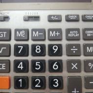 به یک نیروی دفتری و یک کمک حسابدار خانم