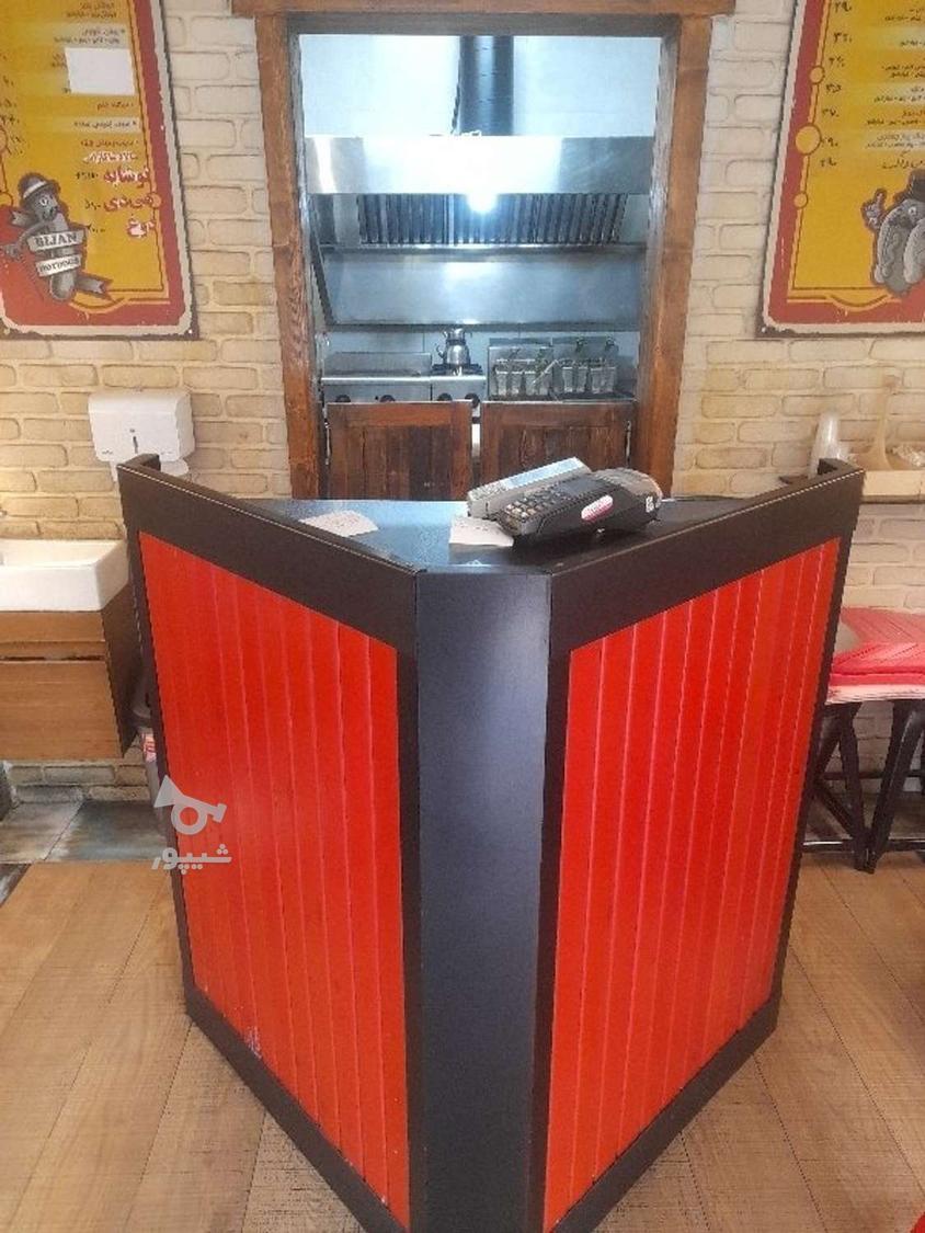 کارگرساده فست فود - undefined