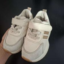 کتونی اسپرت سایز23 جنس سبک و عالی