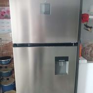 یخچال Tcl بالا فیریزر پایین یخچال