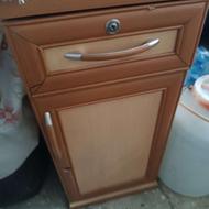 کمد کوچک کشو دار