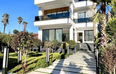 فروش ویلا روف گاردن با اسانسور و استخر رو باز در بندپی برند