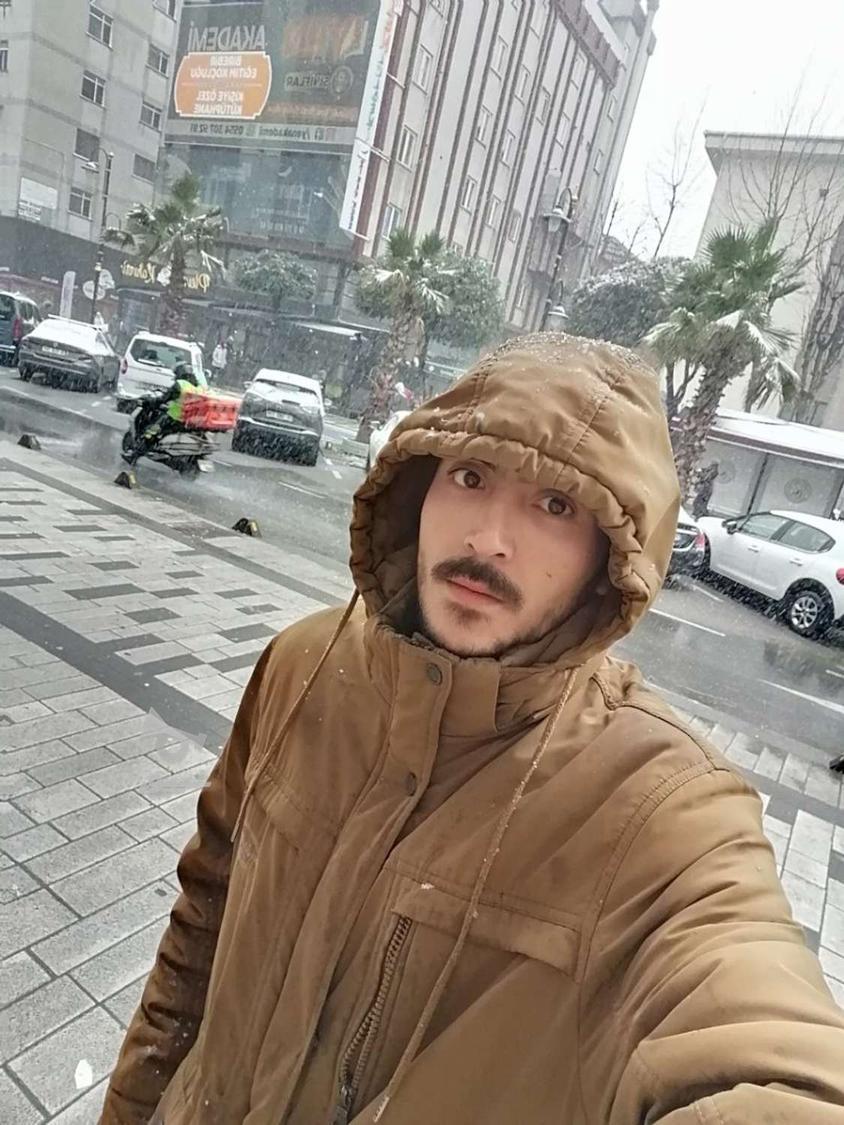 سرایدار بیرون کار - ارسلان شیری گنبد