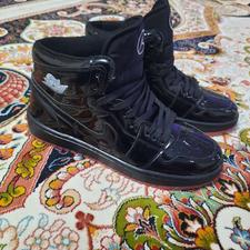 کتونی نایک ساق دار آکبند معاوضه دارم با zx سفارش کره و قلیان