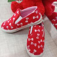 تعدادی کفش مجلسی نو