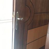 درب چوبی در حد نو