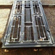 جوشکاری انواع اسکلت فلزی وساخت انواع درب ودزدگیر فرفورژه