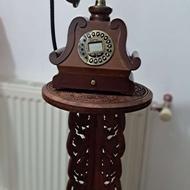 میز تلفن و تلفن