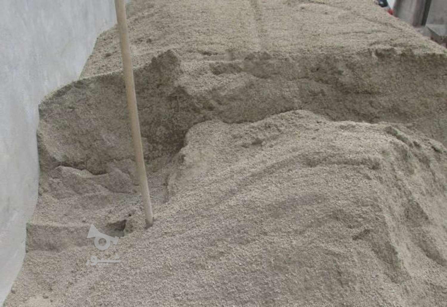 فروش شن و ماسه خاک باغچه پوکه فن تعمیری با نیسان کمپرسی