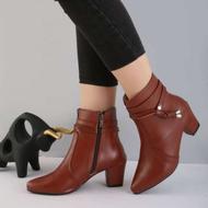 رنگ قهوهای اضافه شد نیم بوت پاشنه داره جدیدمون کیفی