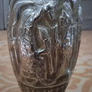 گلدان نقره‌ای قدیمی