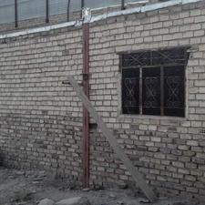 زمین چهار دیواری