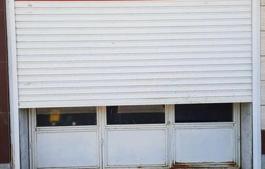 مغازه لب آسفالت خیابان جمهوری کوچه 16متری