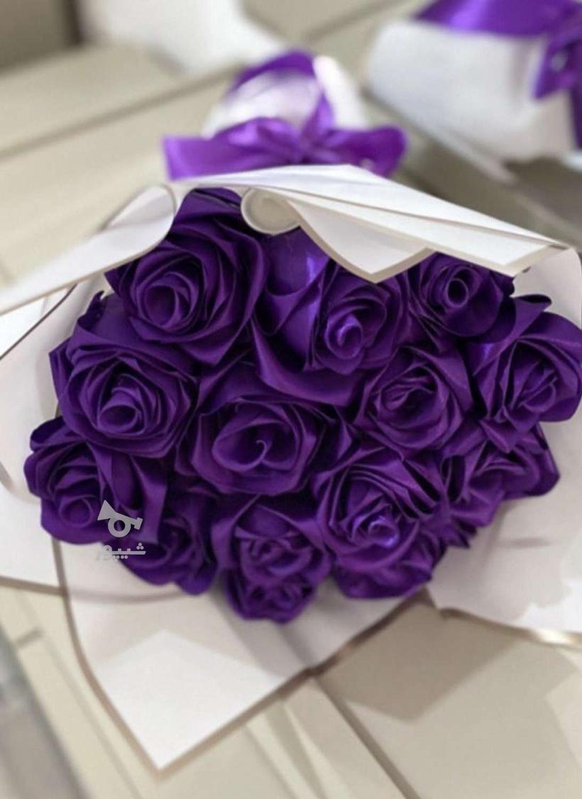 گل رز روبانی