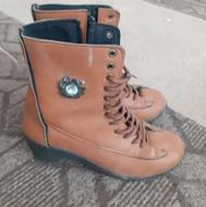 چکمه زنانه در حد نو با قیمت استسنایی