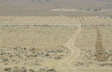 فروش زمین جاده بزرگ راه نی ریز استهبان