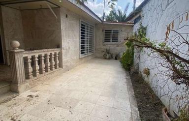 فروش فوری ویلا 181 متر در مرکز شهر